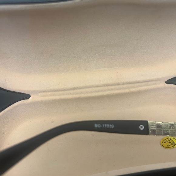 Men's LV Shades - Picture 4 of 4